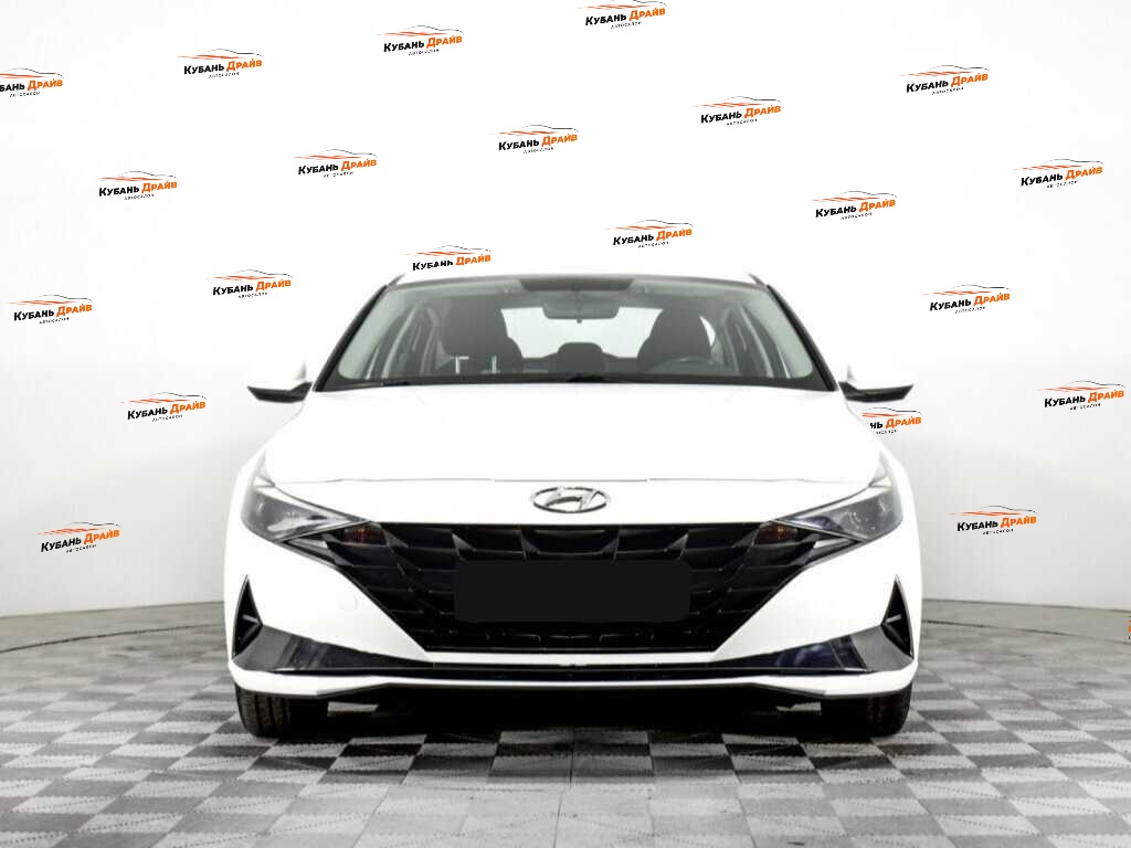 Hyundai Elantra 2021 года с пробегом. Фото: #1