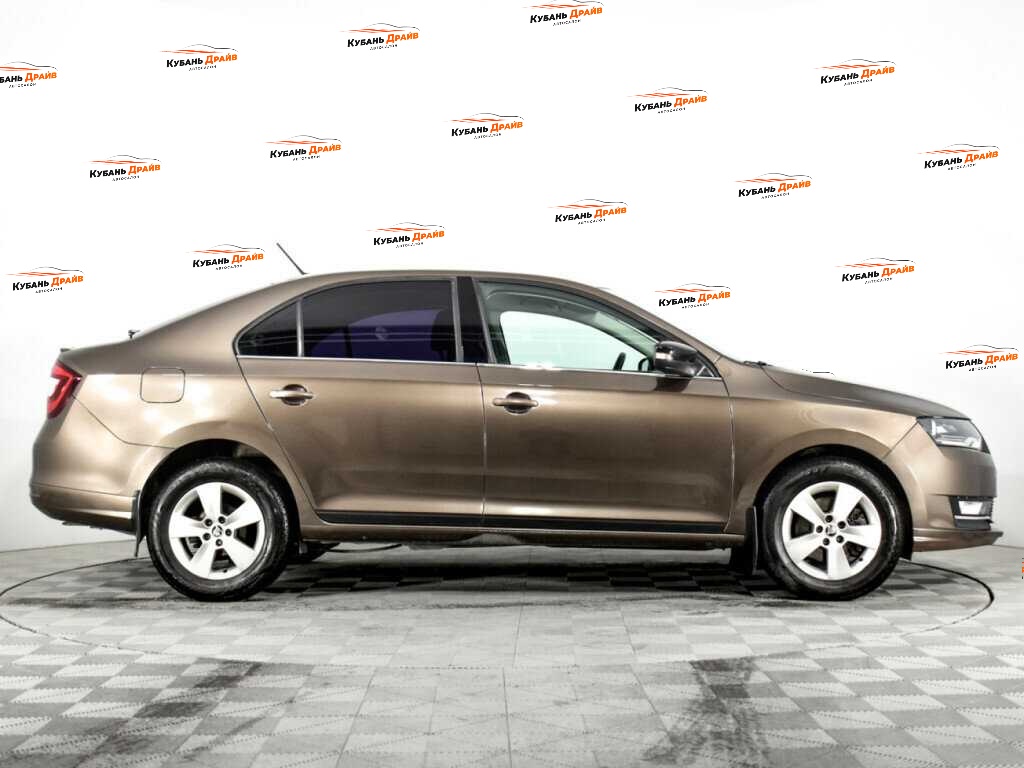 Skoda Rapid 2017 года с пробегом. Фото: #3