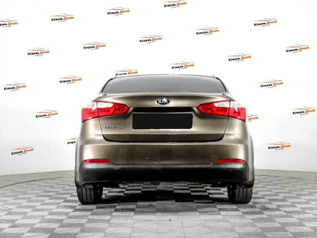 Kia Cerato 2015 года с пробегом. Фото: #5