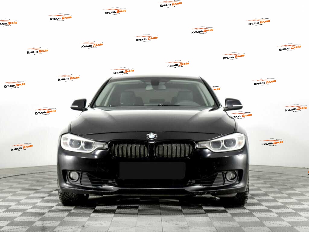BMW 3 серии 2013 года с пробегом. Фото: #1