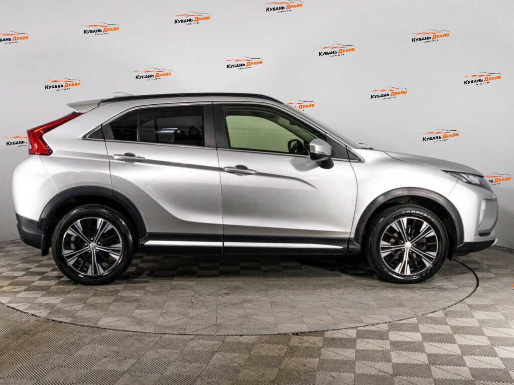 Mitsubishi Eclipse Cross 2018 года с пробегом. Фото: #3