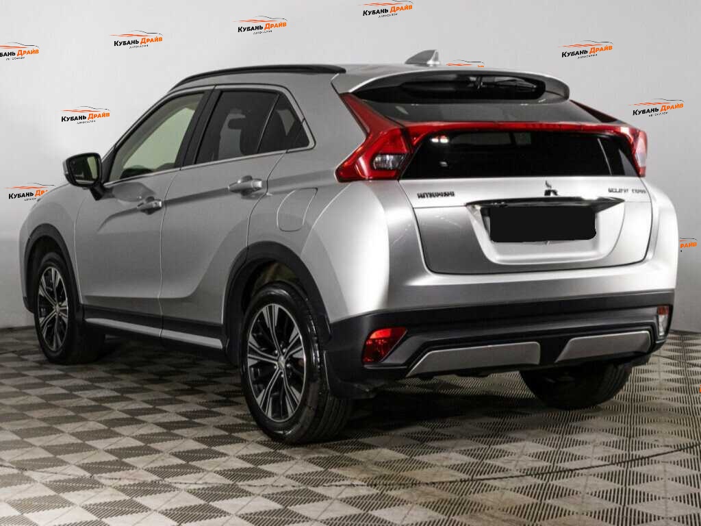 Mitsubishi Eclipse Cross 2018 года с пробегом. Фото: #6