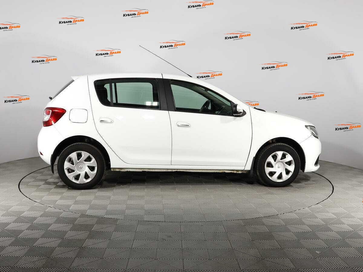 Renault Sandero 2017 года с пробегом. Фото: #4