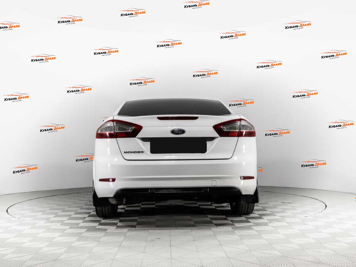 Ford Mondeo 2014 года с пробегом. Фото: #5