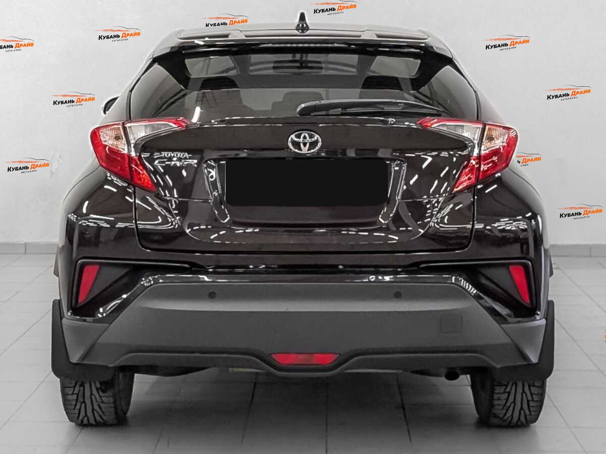Toyota C-HR 2019 года с пробегом. Фото: #5
