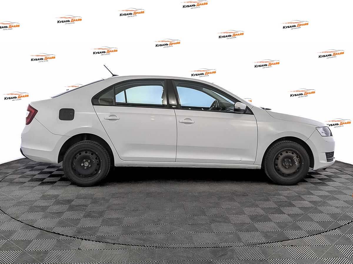 Skoda Rapid 2019 года с пробегом. Фото: #3
