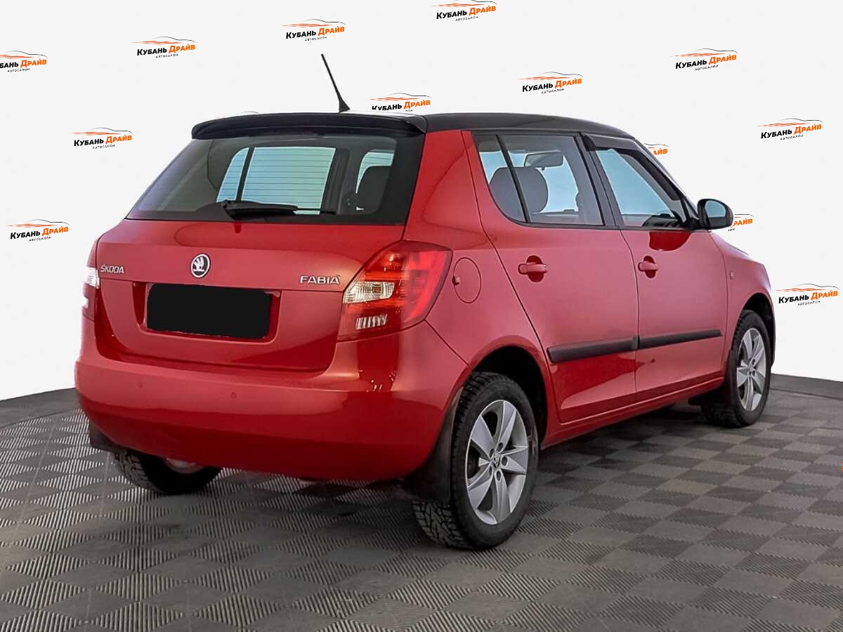 Skoda Fabia 2013 года с пробегом. Фото: #4