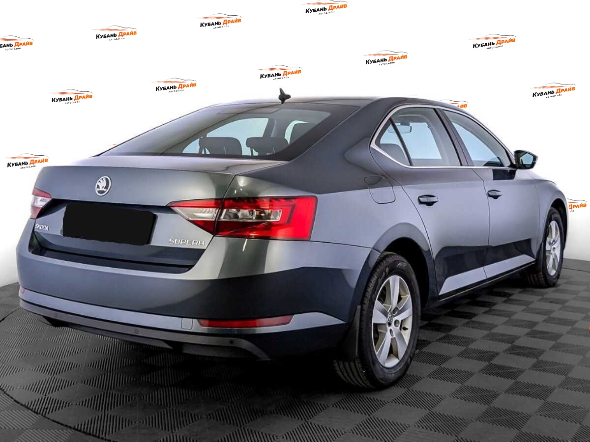 Skoda Superb 2019 года с пробегом. Фото: #4