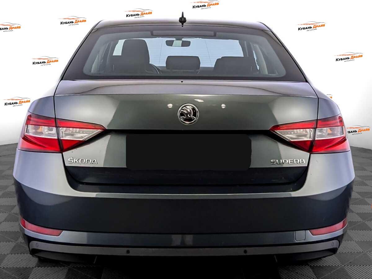 Skoda Superb 2019 года с пробегом. Фото: #5