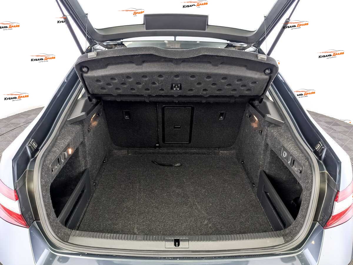 Skoda Superb 2019 года с пробегом. Фото: #9