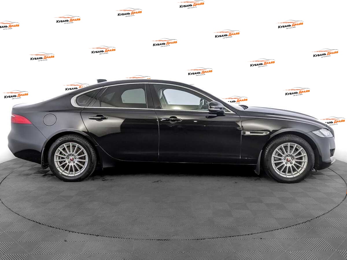 Jaguar XF 2018 года с пробегом. Фото: #3