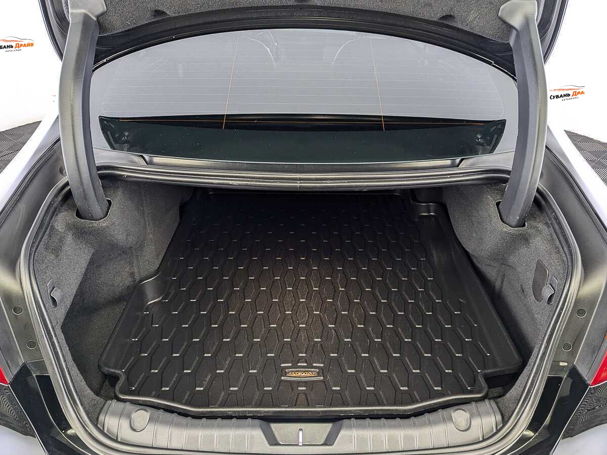 Jaguar XF 2018 года с пробегом. Фото: #9