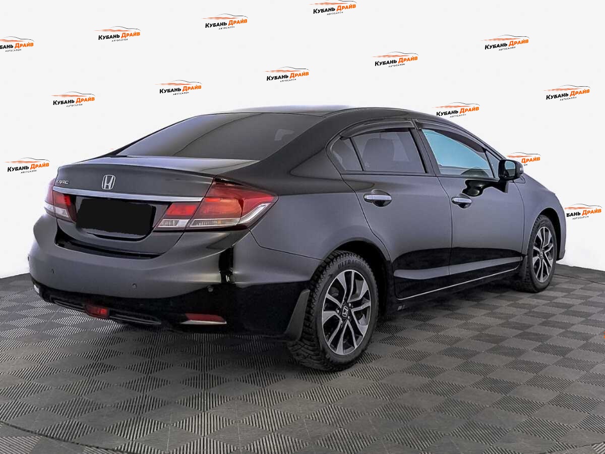 Honda Civic 2013 года с пробегом. Фото: #4