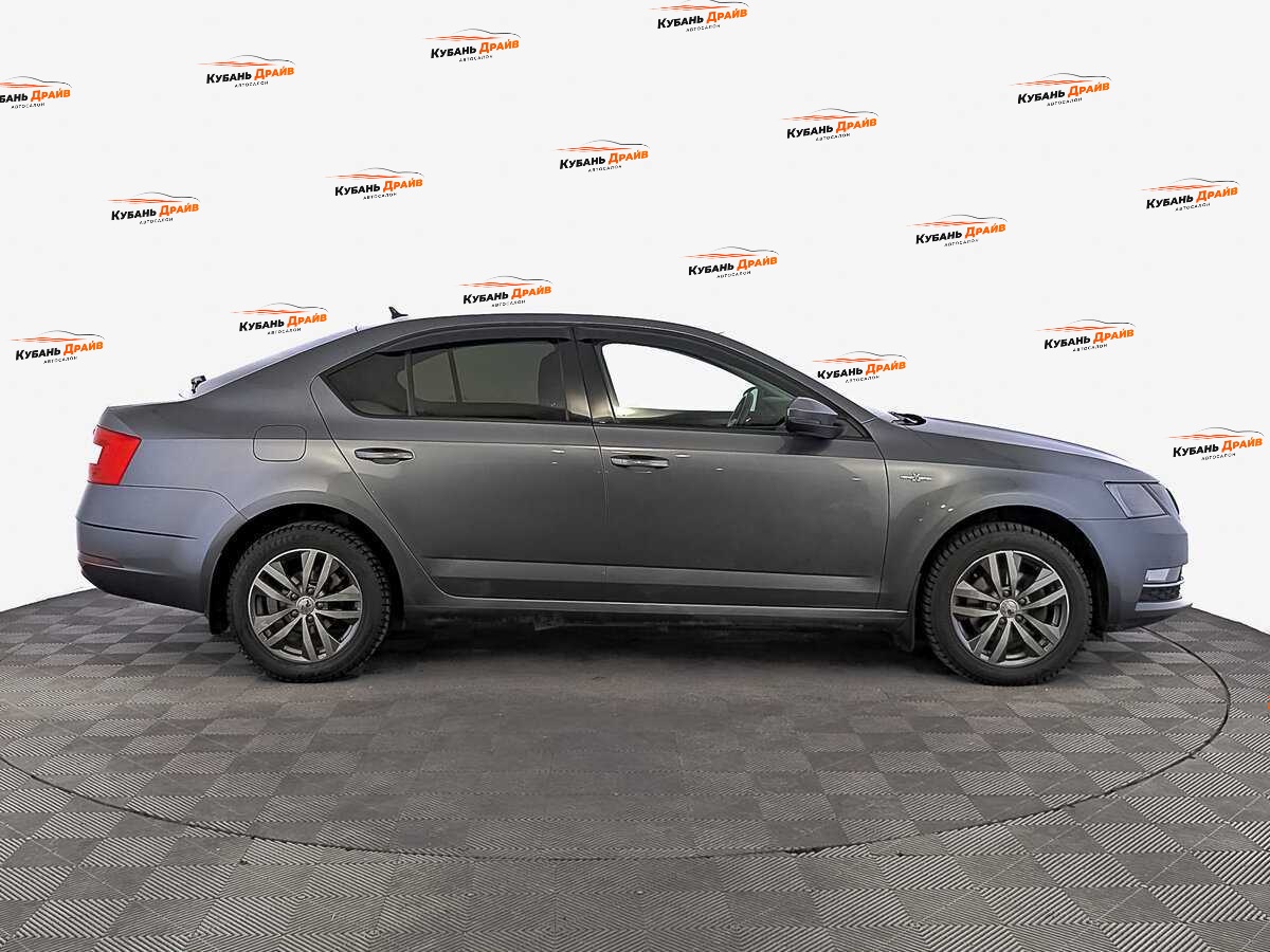 Skoda Octavia 2018 года с пробегом. Фото: #3