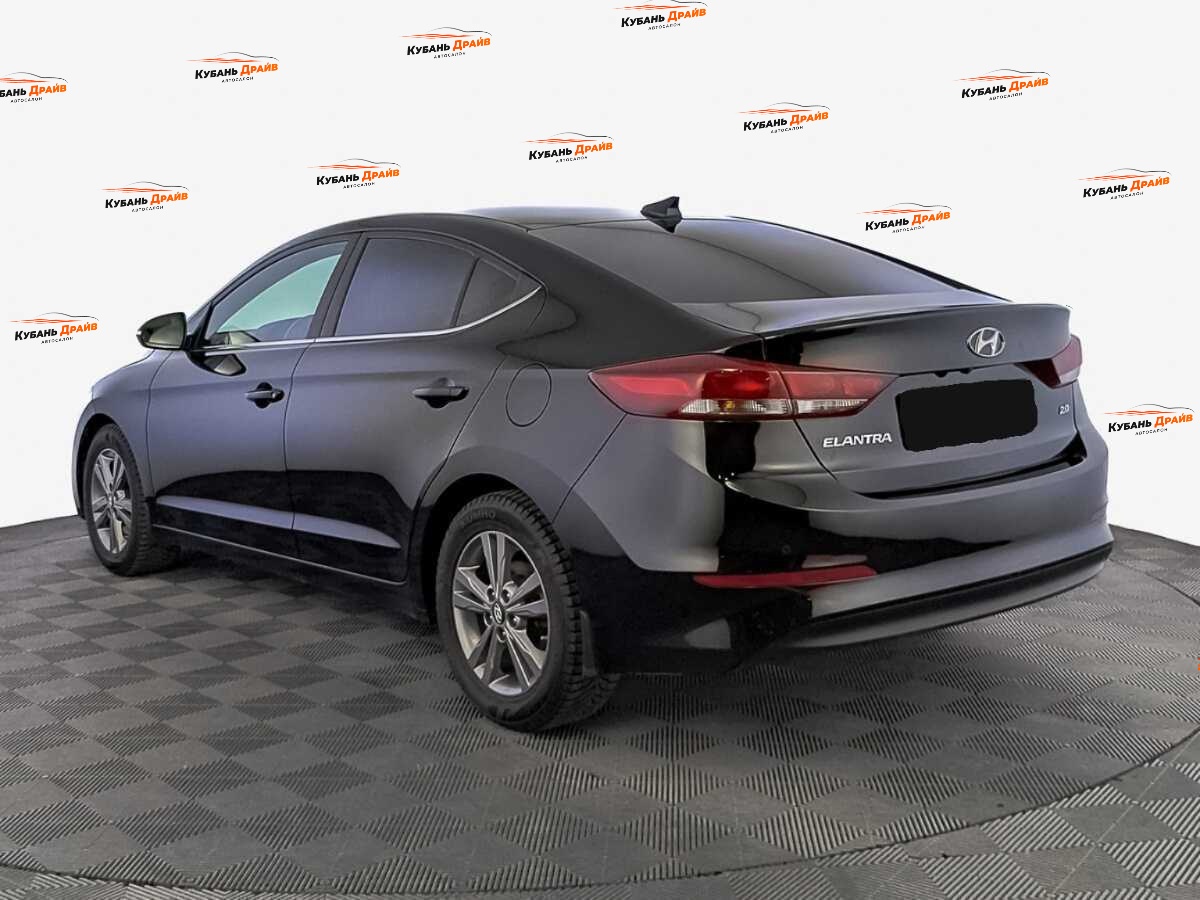 Hyundai Elantra 2017 года с пробегом. Фото: #6