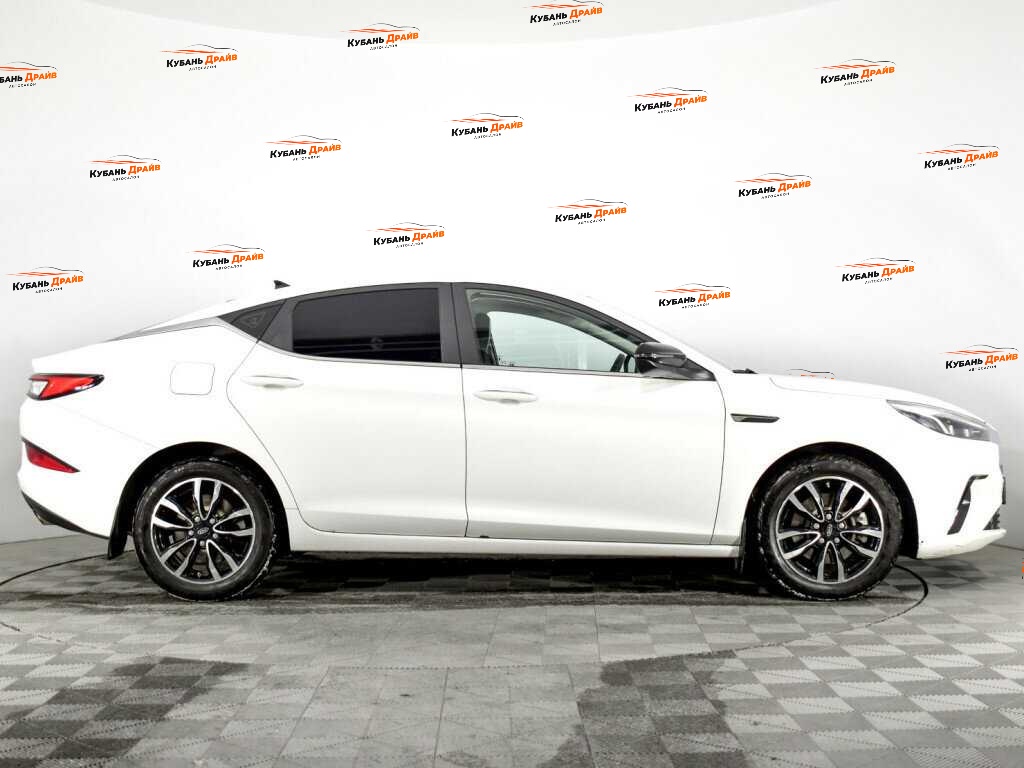 JAC J7 2021 года с пробегом. Фото: #3