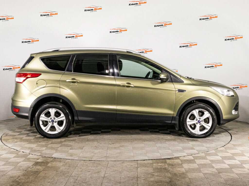 Ford Kuga 2014 года с пробегом. Фото: #3