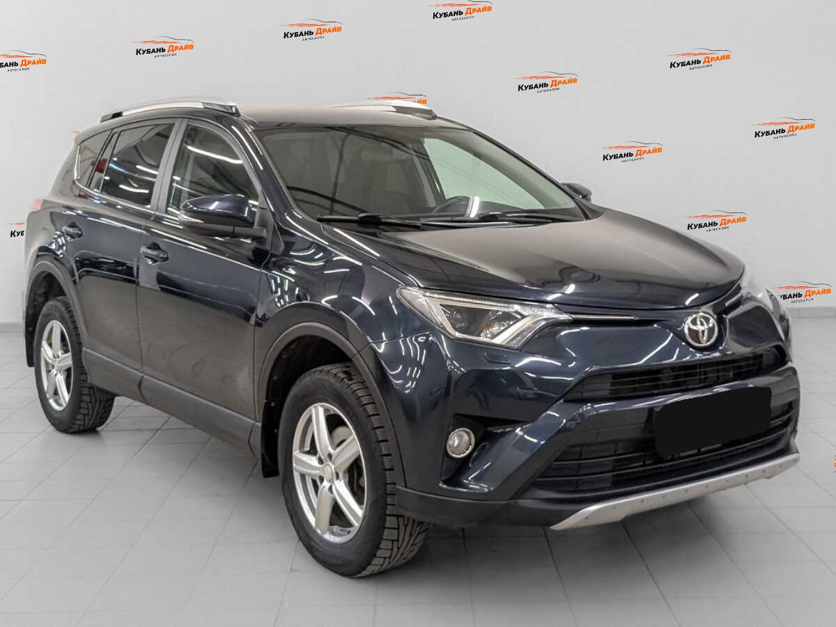 Toyota RAV4 2017 года с пробегом. Фото: #2