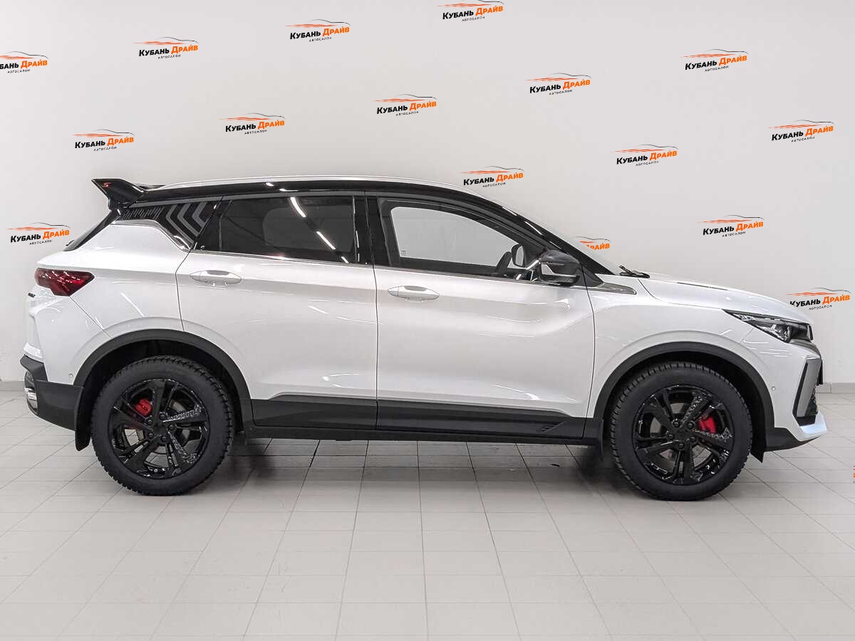 Geely Coolray 2024 года с пробегом. Фото: #3