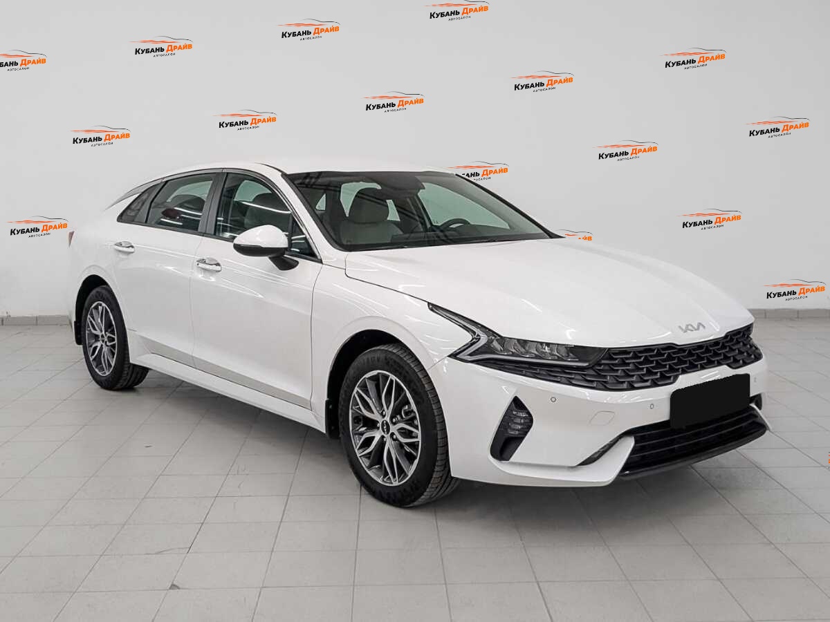 Kia K5 2022 года с пробегом. Фото: #2