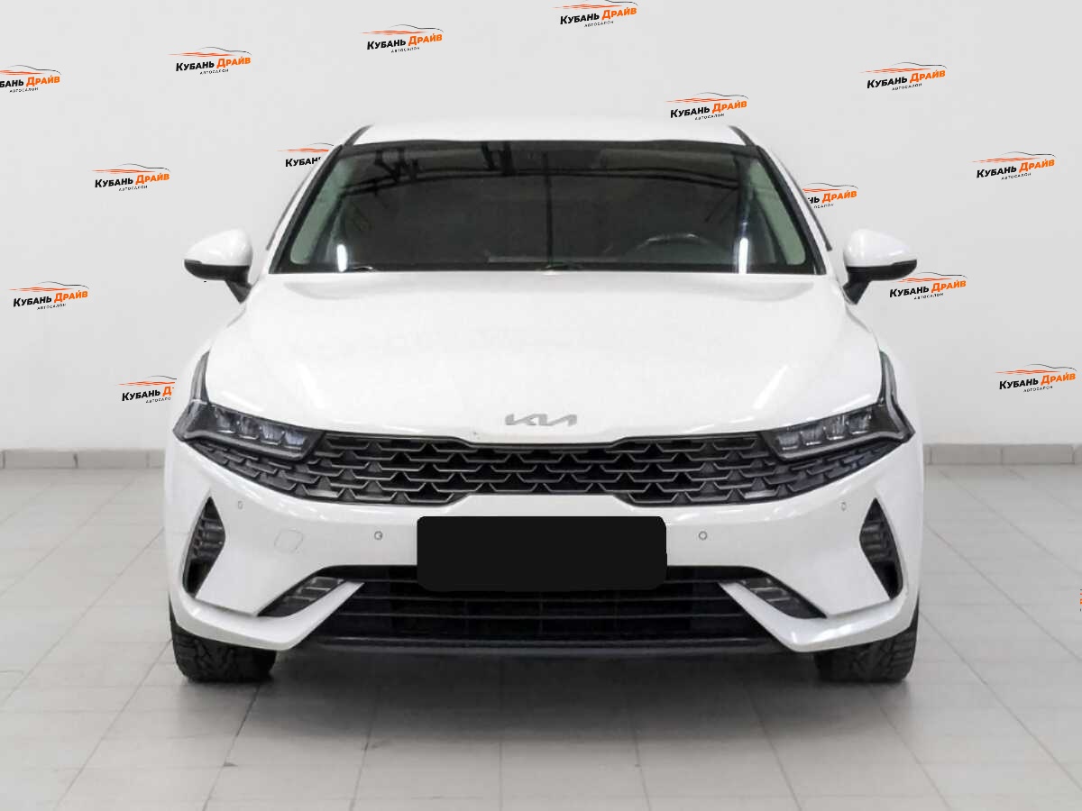 Kia K5 2022 года с пробегом. Фото: #1