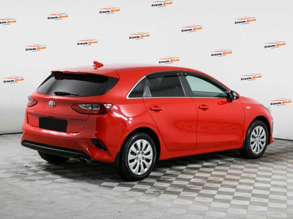 Kia Ceed 2020 года с пробегом. Фото: #3