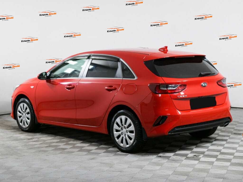 Kia Ceed 2020 года с пробегом. Фото: #5