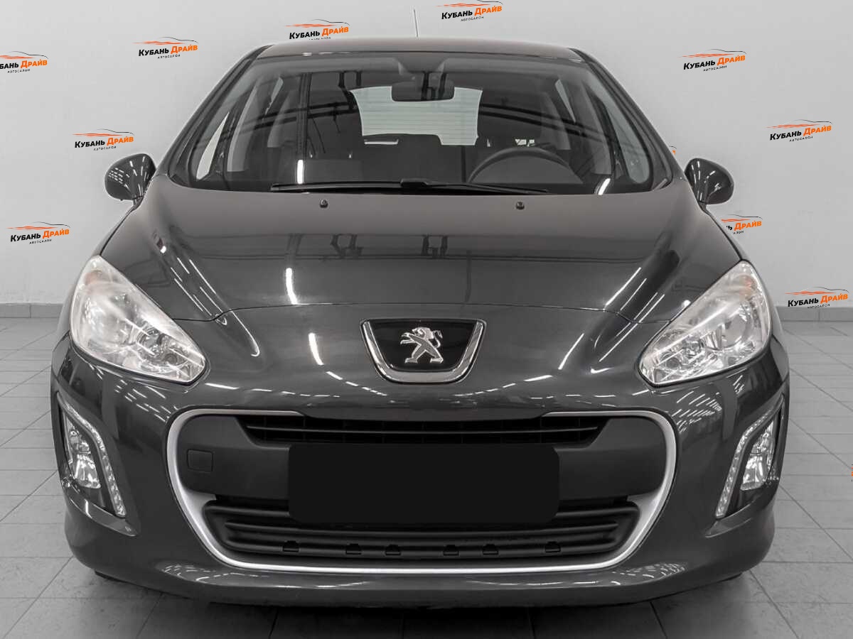 Peugeot 308 2012 года с пробегом. Фото: #1