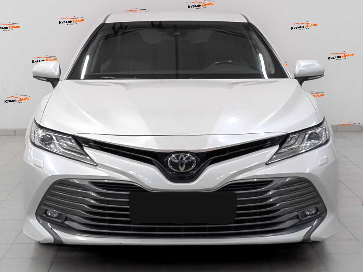 Toyota Camry 2019 года с пробегом. Фото: #1