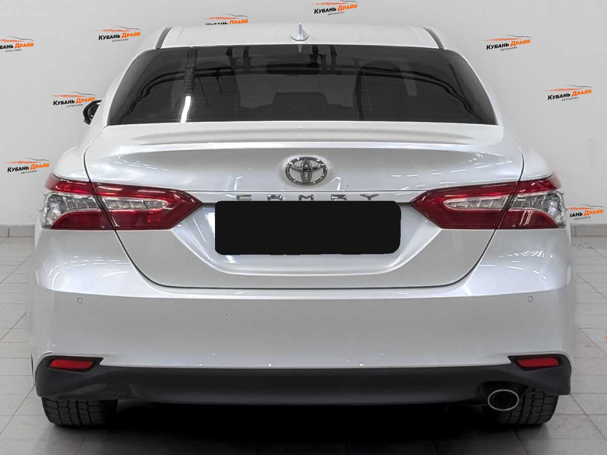 Toyota Camry 2019 года с пробегом. Фото: #5