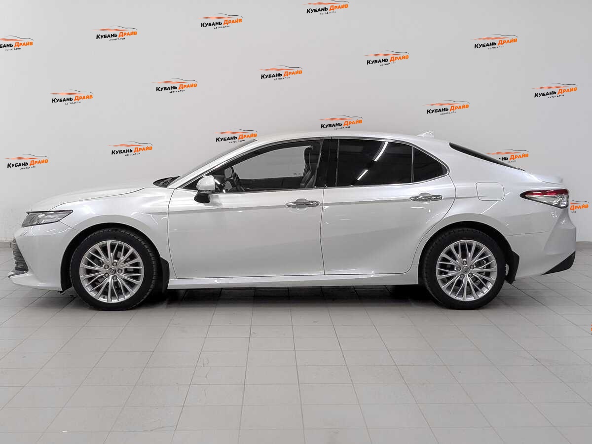 Toyota Camry 2019 года с пробегом. Фото: #7