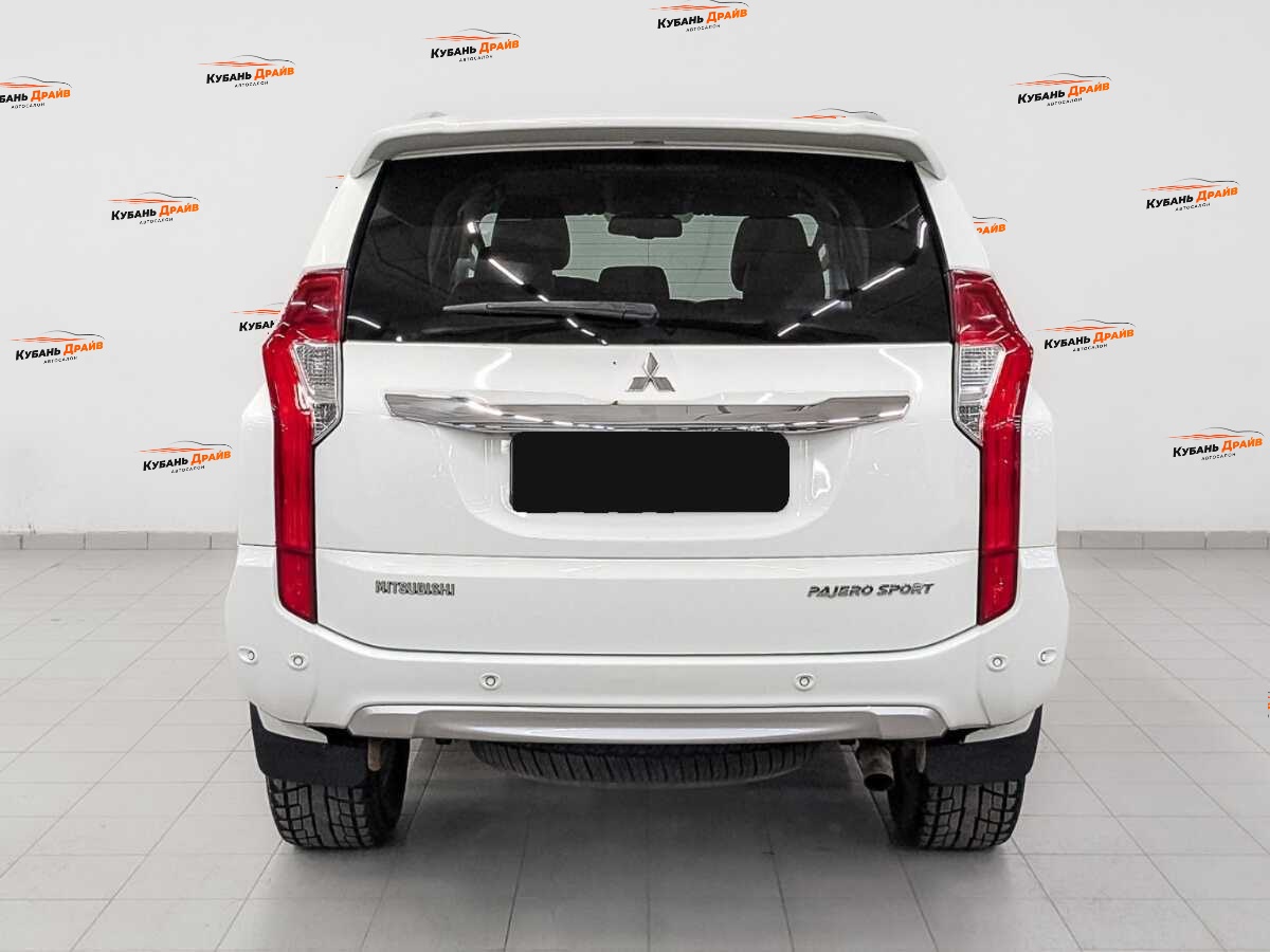 Mitsubishi Pajero Sport 2017 года с пробегом. Фото: #5