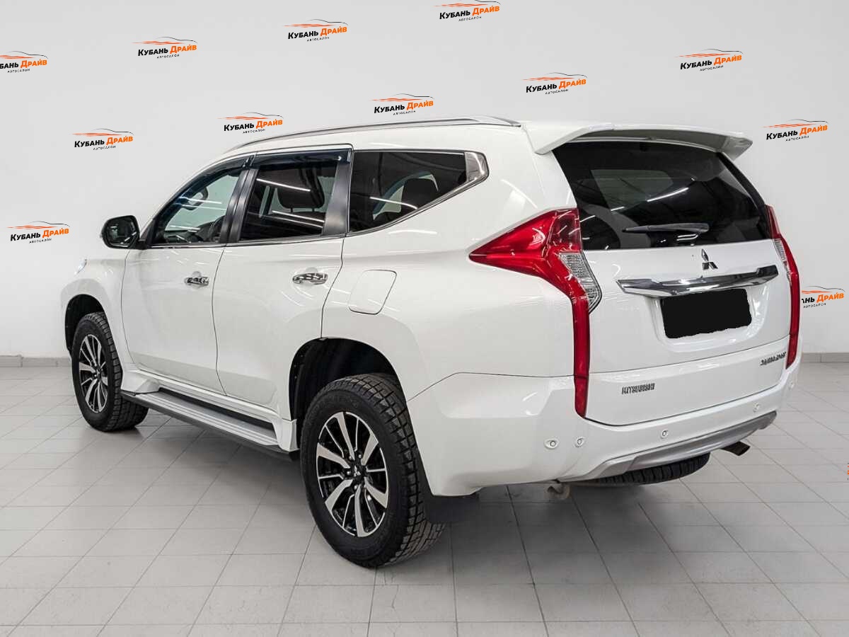 Mitsubishi Pajero Sport 2017 года с пробегом. Фото: #6