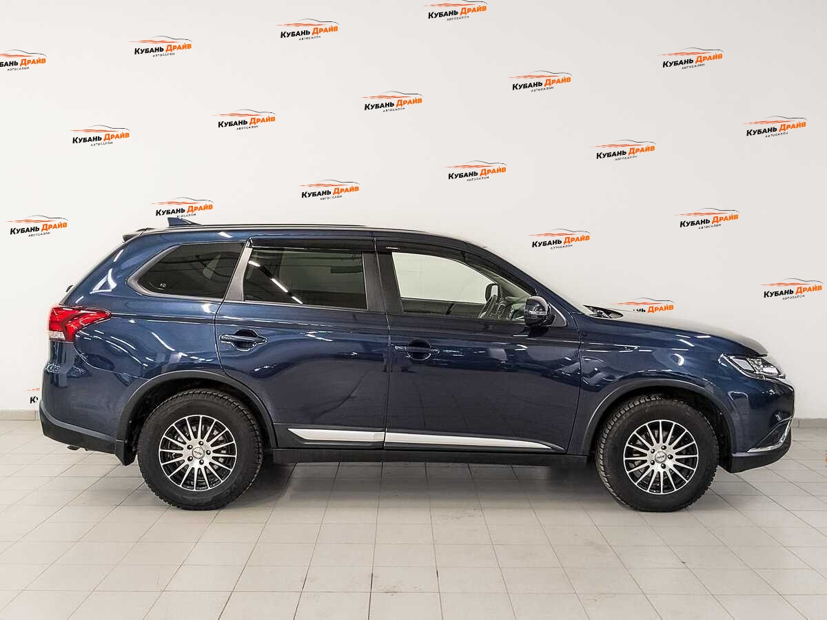 Mitsubishi Outlander 2019 года с пробегом. Фото: #3