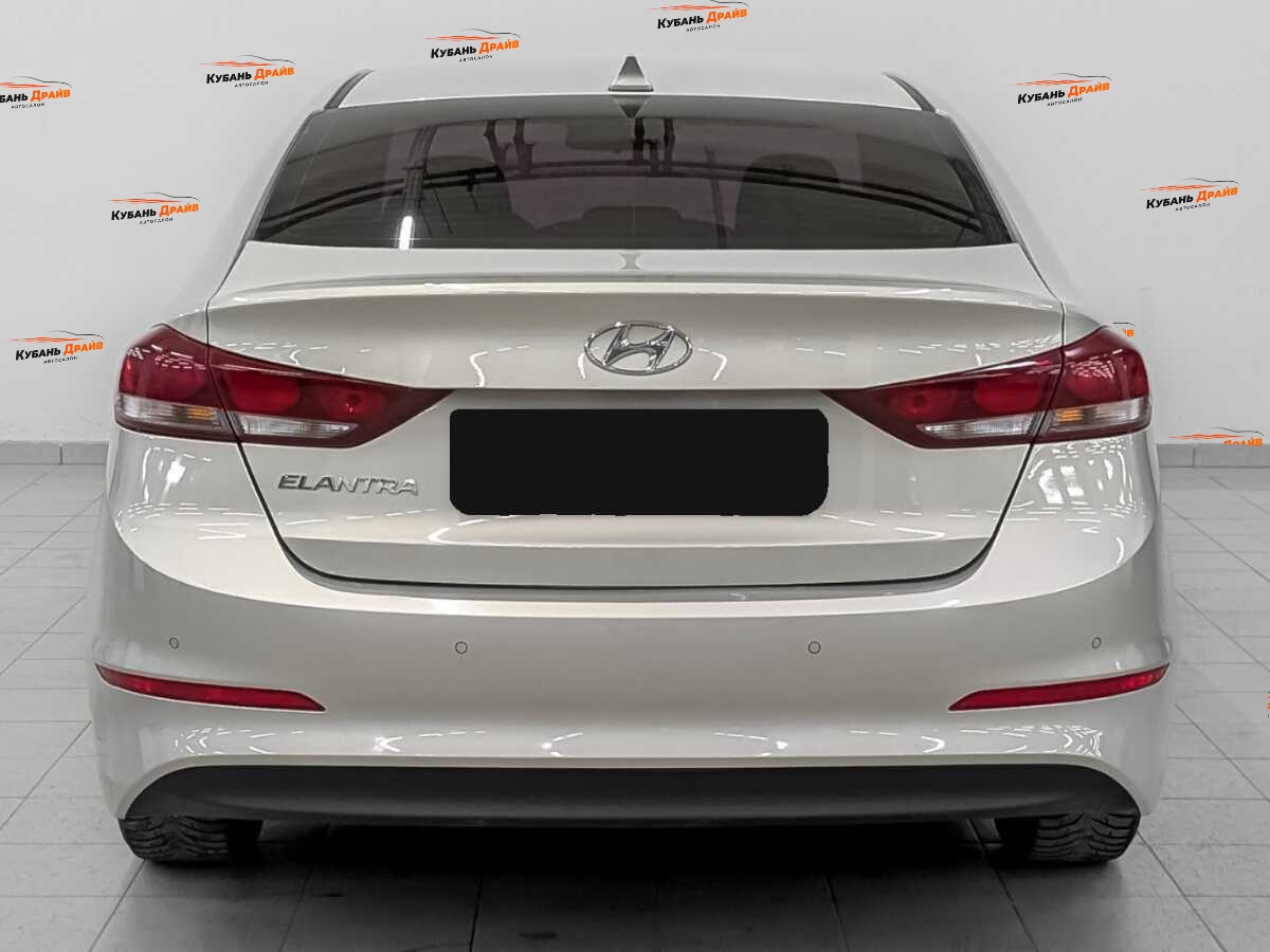 Hyundai Elantra 2017 года с пробегом. Фото: #5