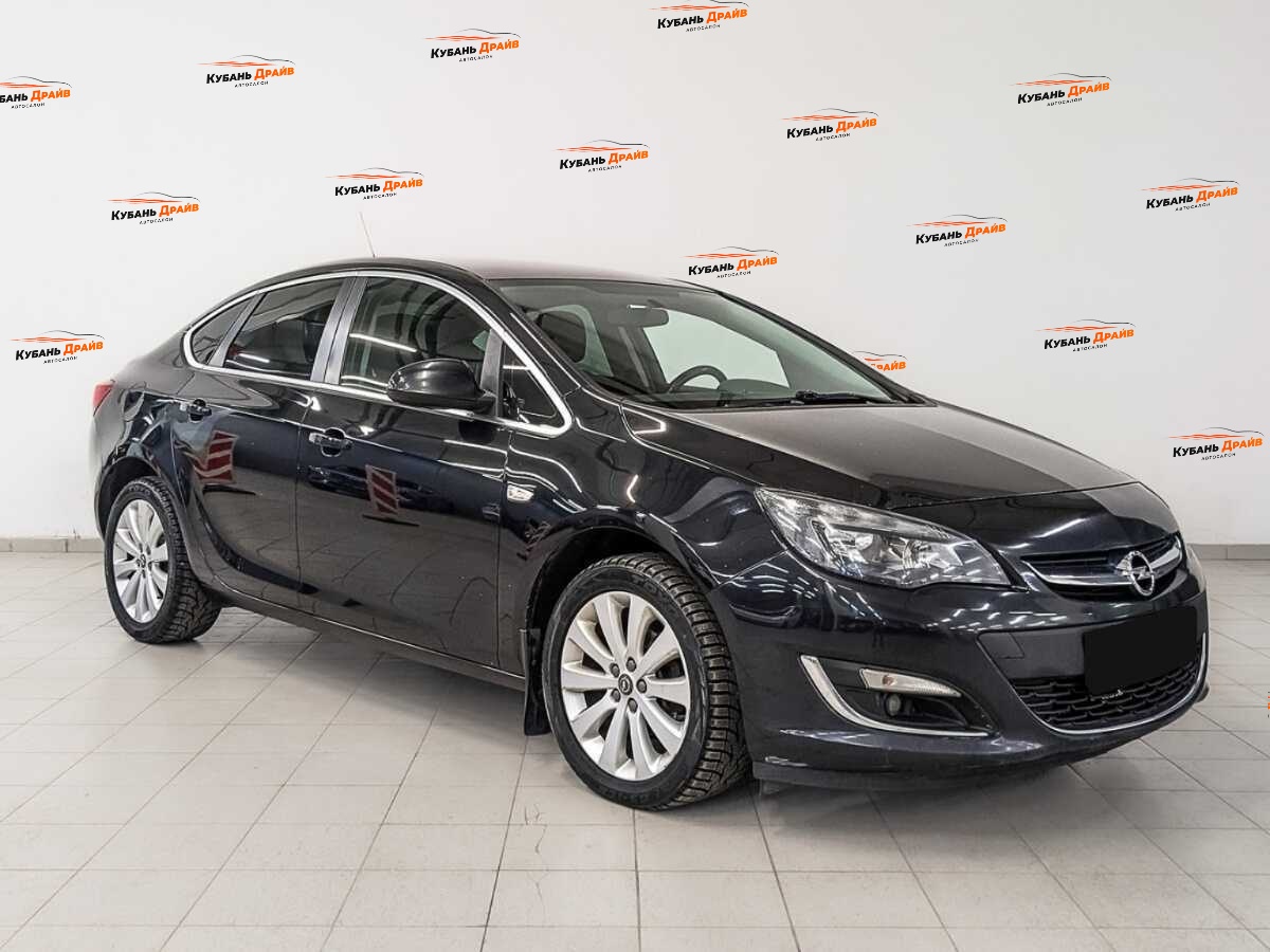 Opel Astra 2014 года с пробегом. Фото: #2