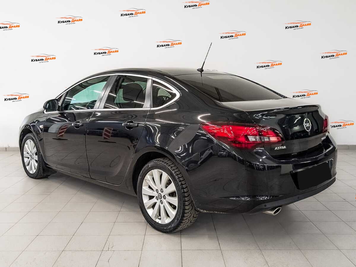 Opel Astra 2014 года с пробегом. Фото: #6