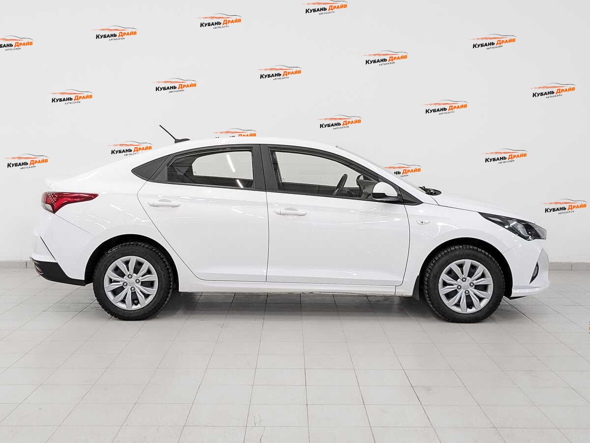 Hyundai Solaris 2021 года с пробегом. Фото: #3