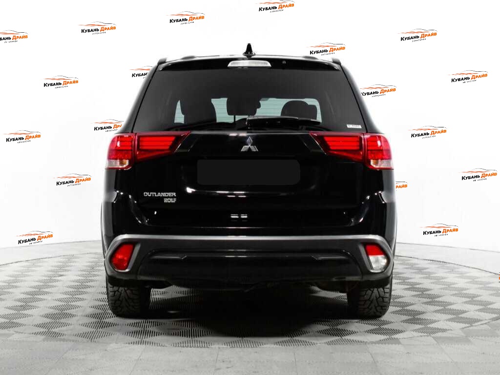Mitsubishi Outlander 2021 года с пробегом. Фото: #5
