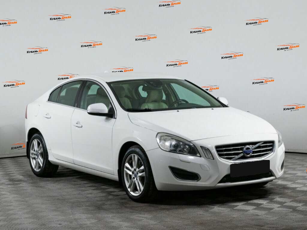 Volvo S60 2012 года с пробегом. Фото: #2