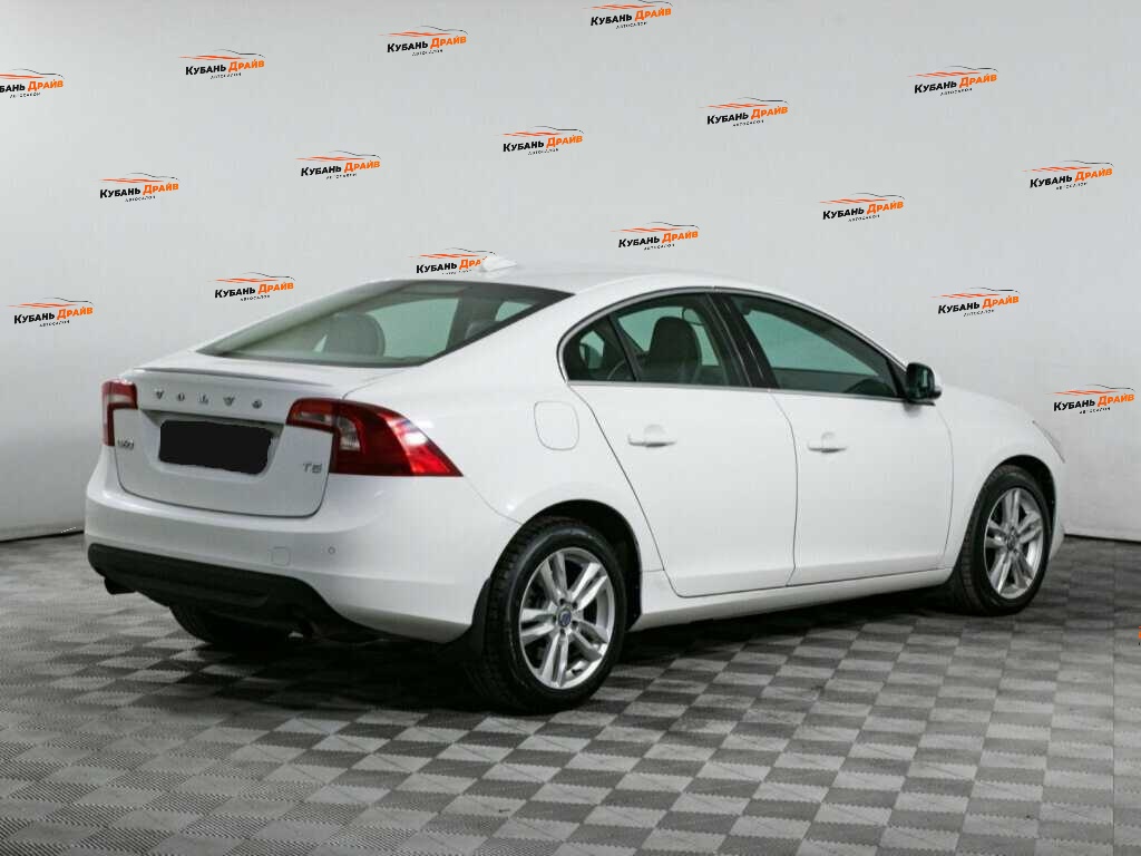 Volvo S60 2012 года с пробегом. Фото: #3