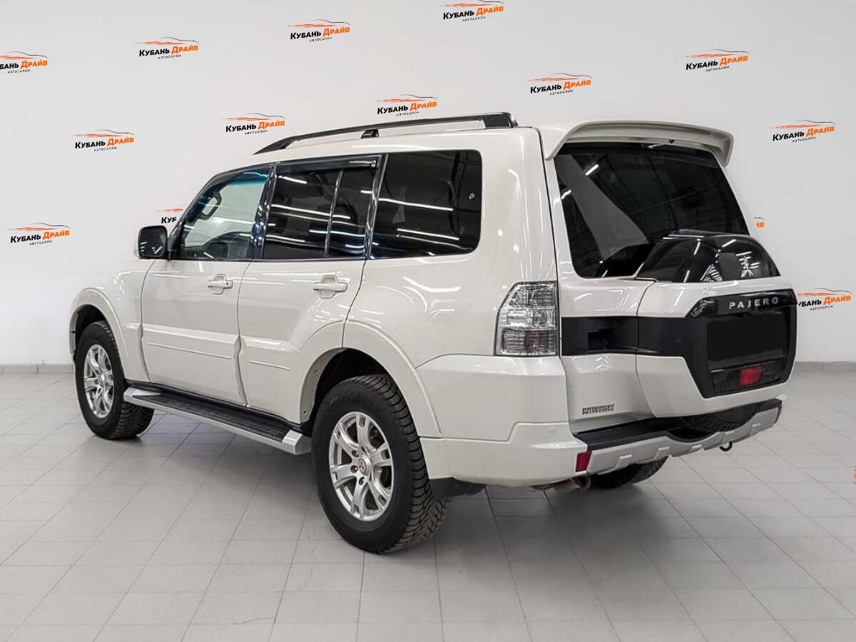 Mitsubishi Pajero 2015 года с пробегом. Фото: #6