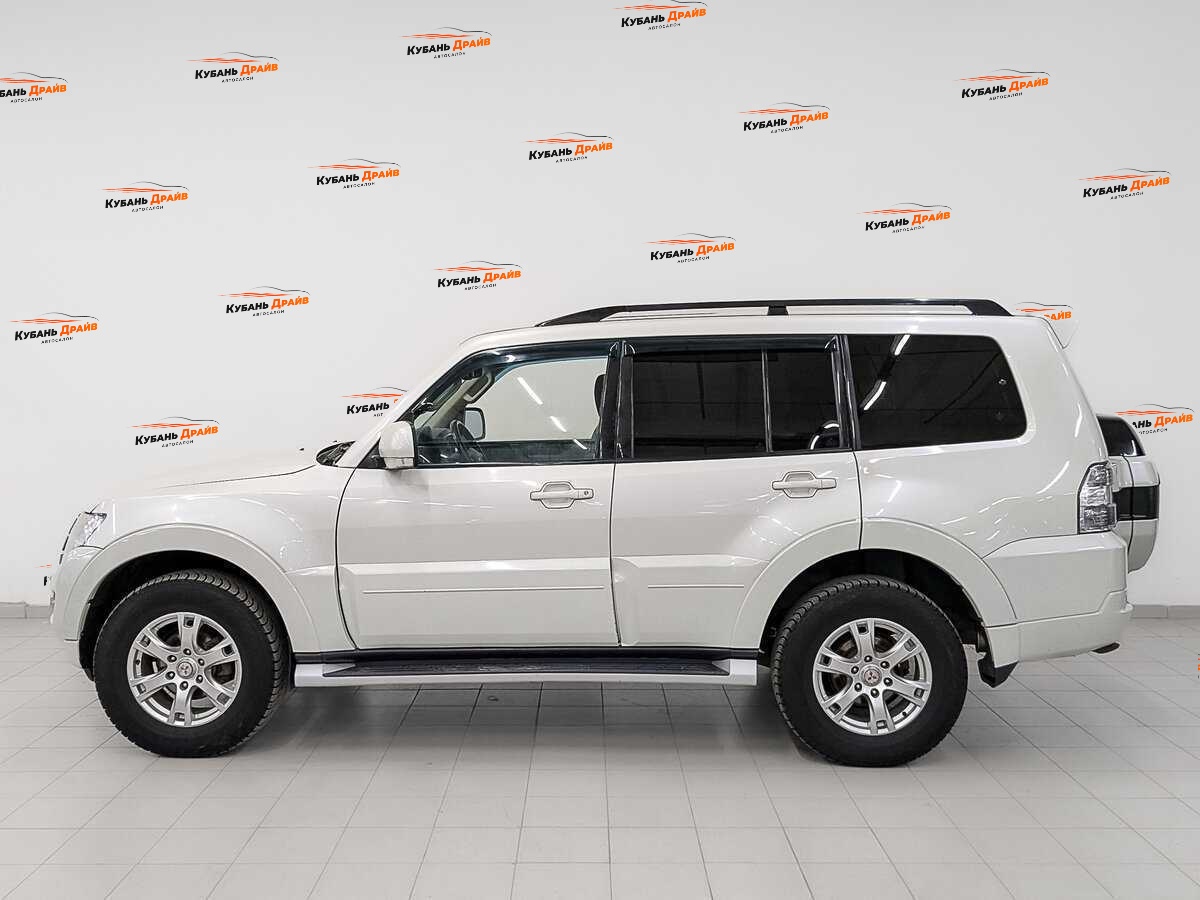 Mitsubishi Pajero 2015 года с пробегом. Фото: #7