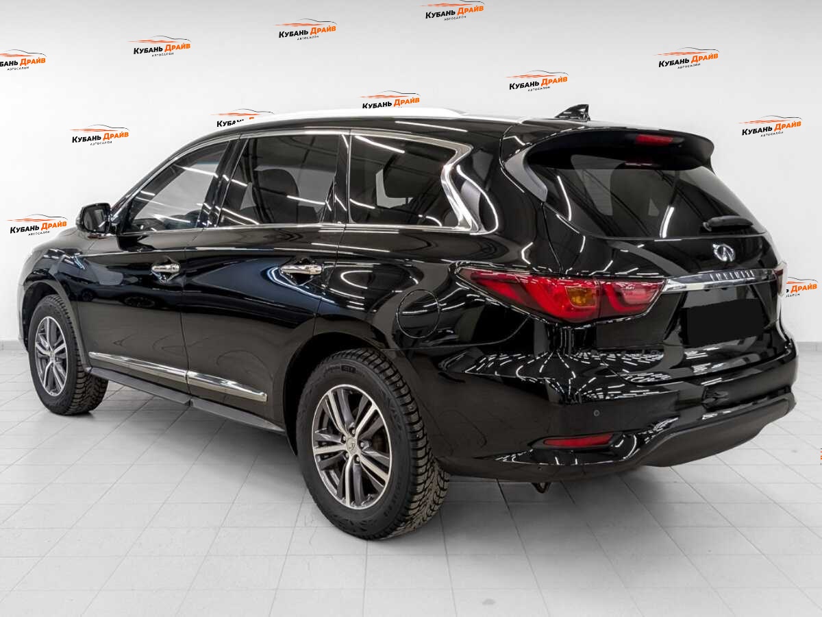 Infiniti QX60 2018 года с пробегом. Фото: #6