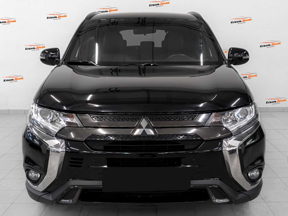 Mitsubishi Outlander 2021 года с пробегом. Фото: #1