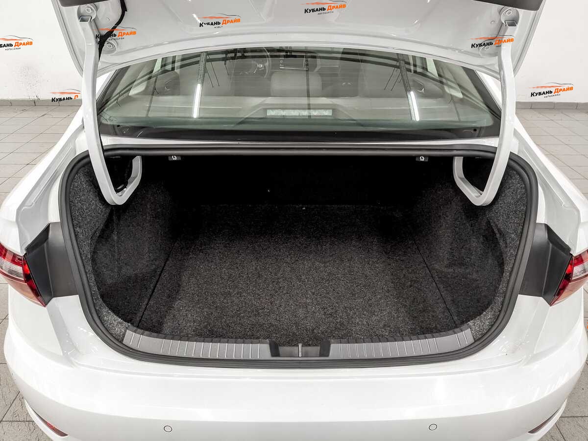 Volkswagen Jetta 2020 года с пробегом. Фото: #9