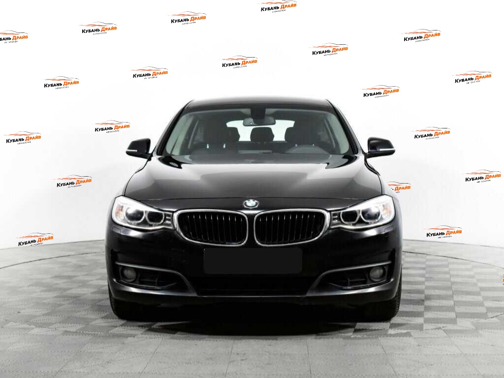 BMW 3 серии 2016 года с пробегом. Фото: #1