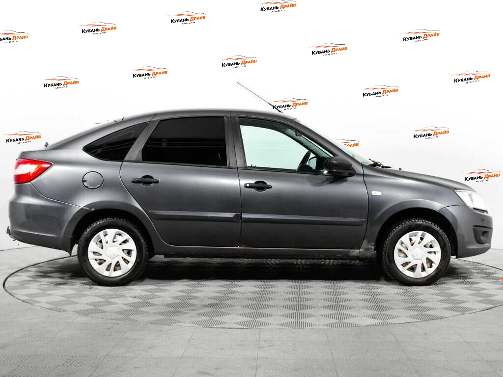 Lada (ВАЗ) Granta 2018 года с пробегом. Фото: #3