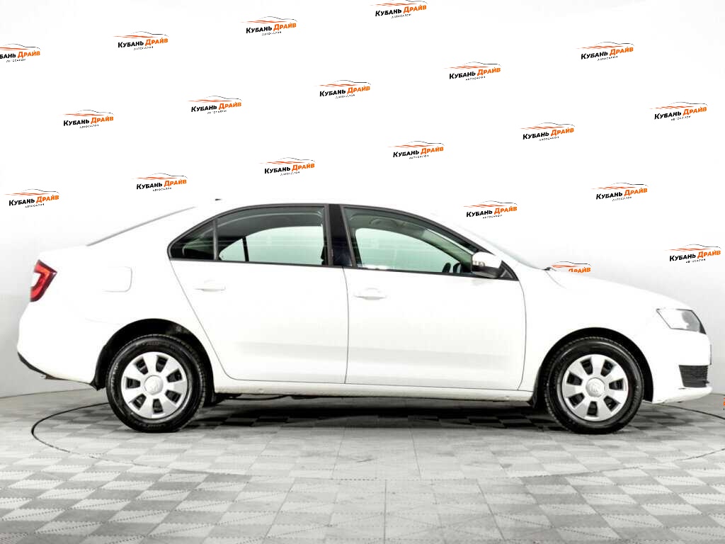 Skoda Rapid 2018 года с пробегом. Фото: #3