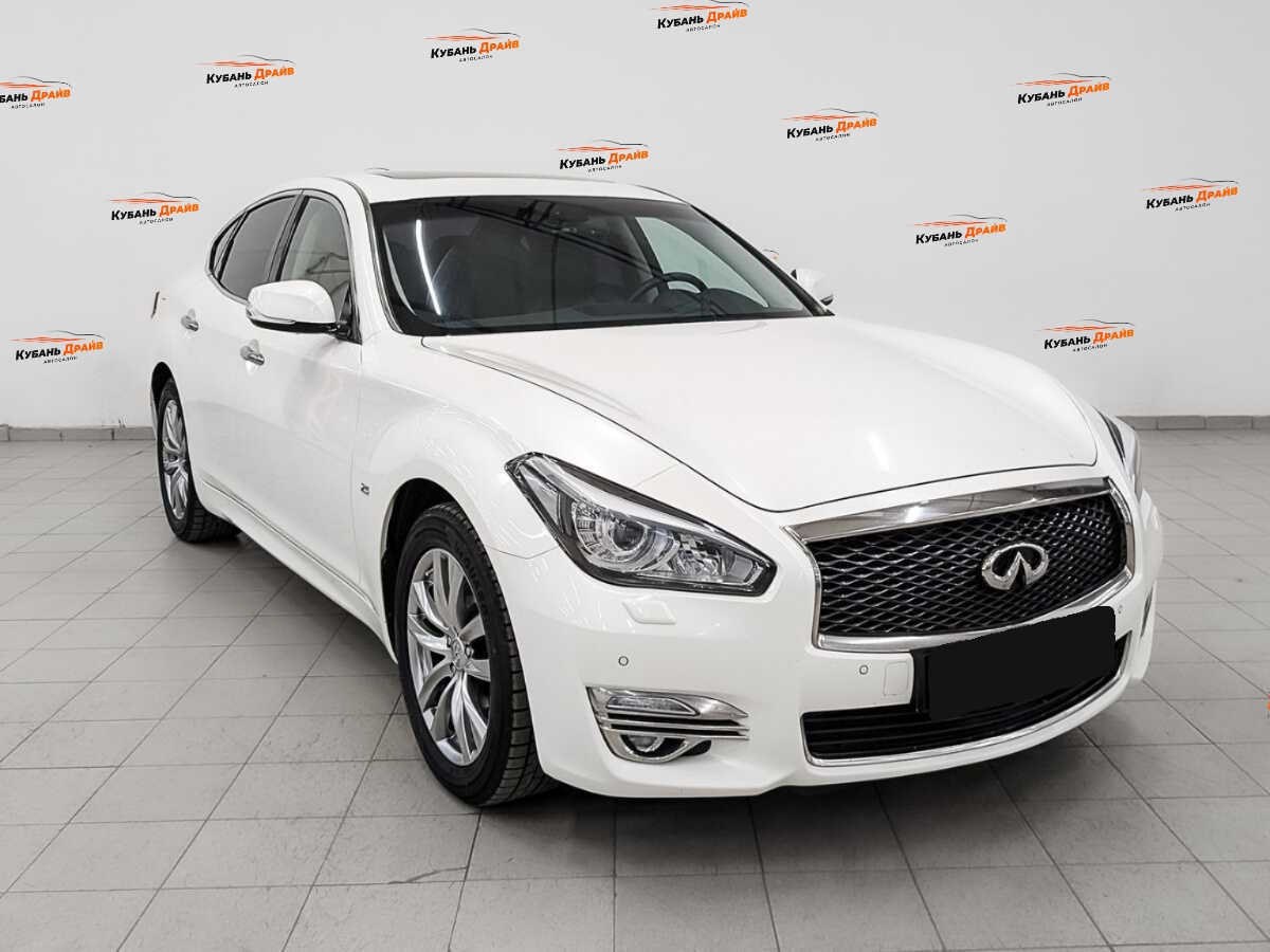 Infiniti Q70 2016 года с пробегом. Фото: #2